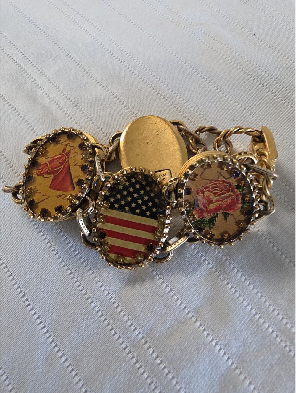 Maximal Art  John Wind  Vintage  Charm Pannel  Bracelet Rare Find .patriotic